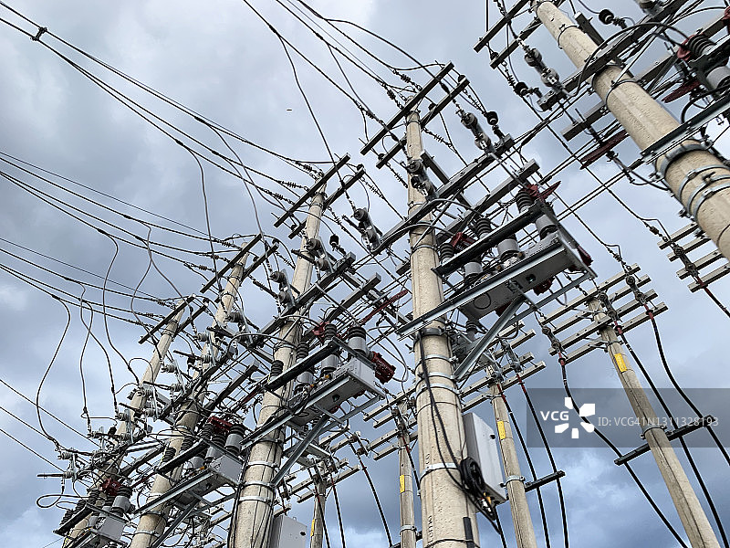 一组电线杆和发电机图片素材