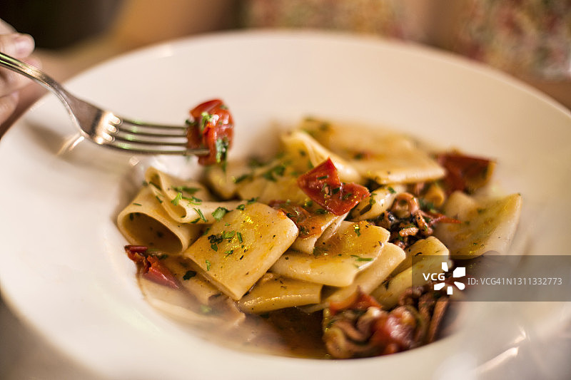 意大利特色美食：海鲜意面图片素材