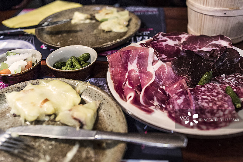 法式美食：拉克莱特干酪图片素材