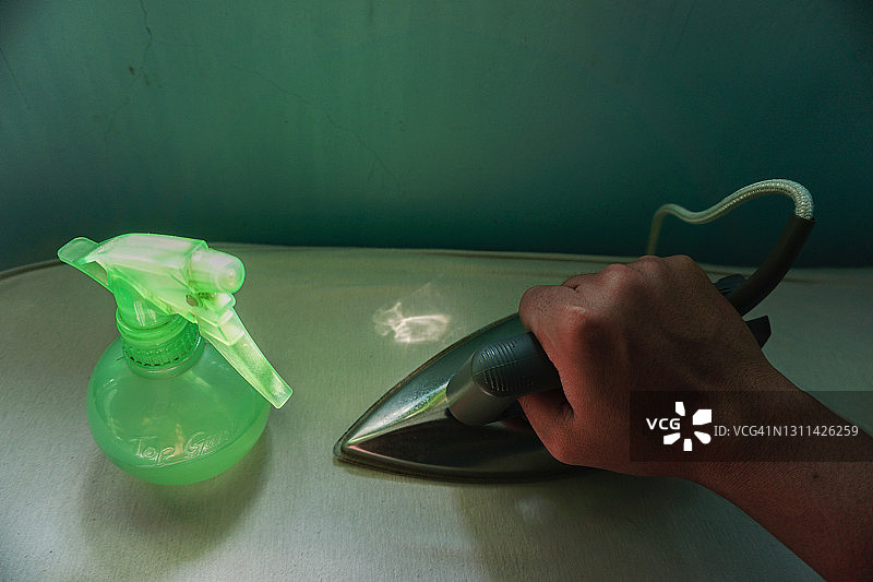 熨斗和喷雾器图片素材