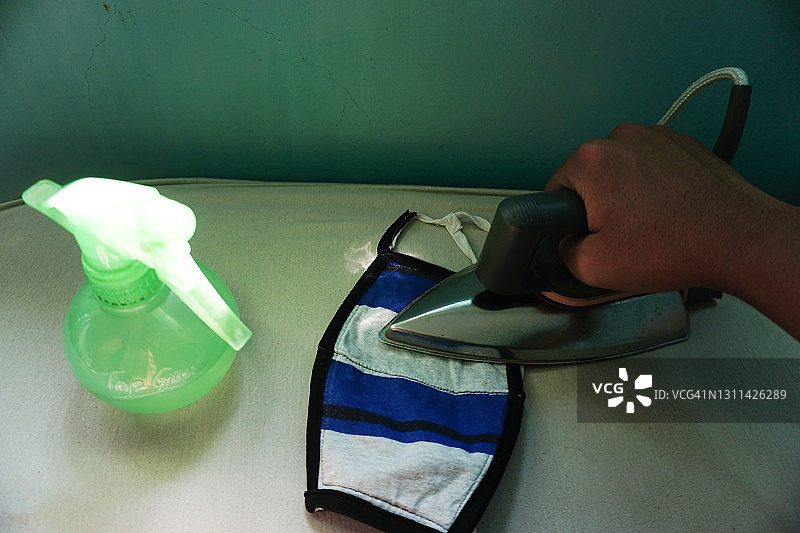 熨烫面具图片素材