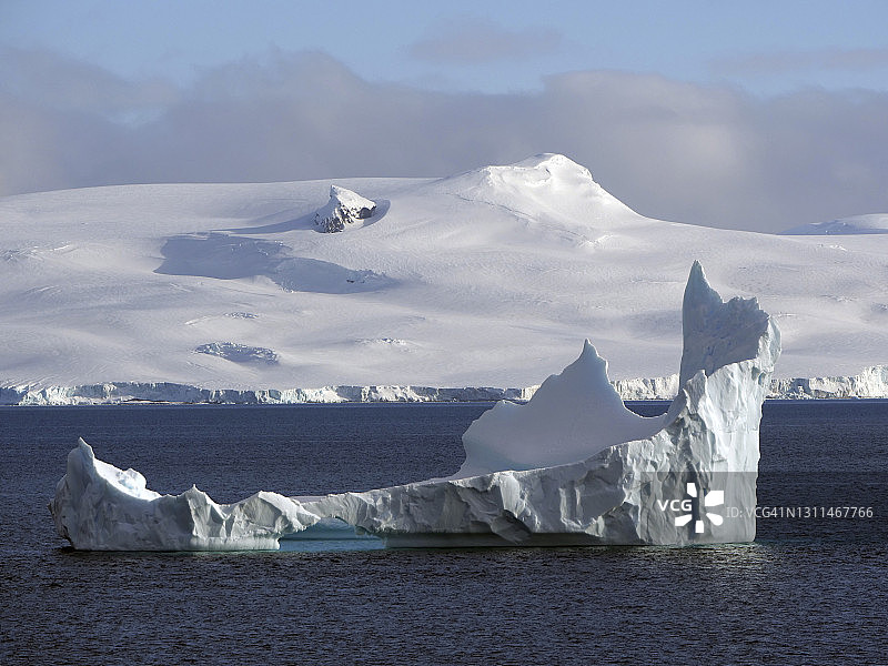 南极洲冰山的雕刻残骸图片素材