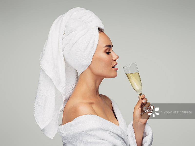 沐浴后图片素材