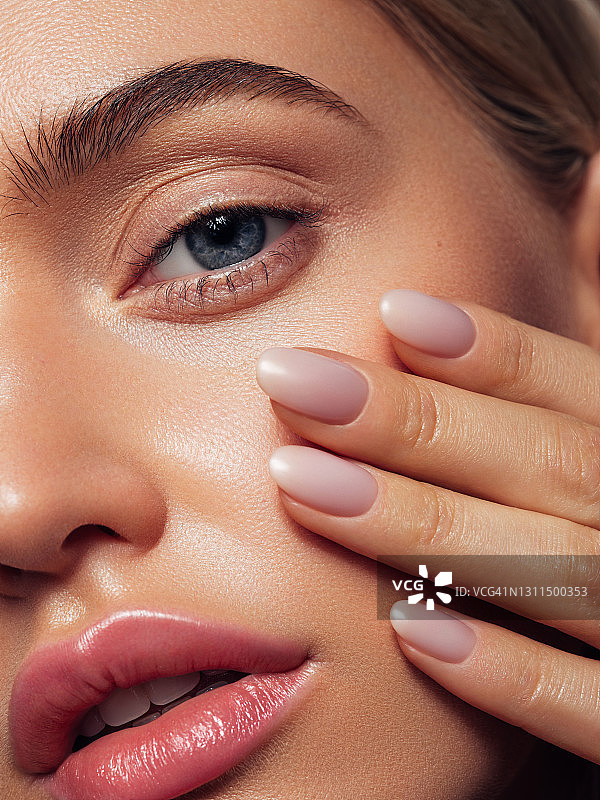 美丽女孩的特写图片素材