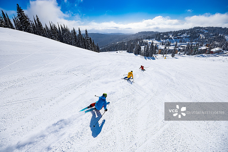 粉滑雪图片素材
