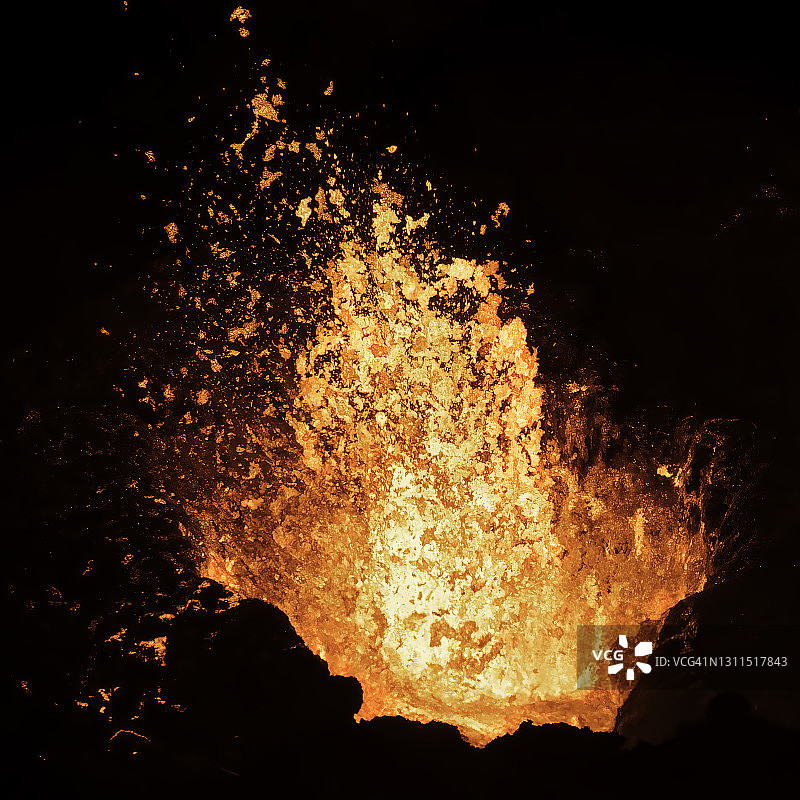 冰岛格尔丁加达鲁尔火山喷发图片素材