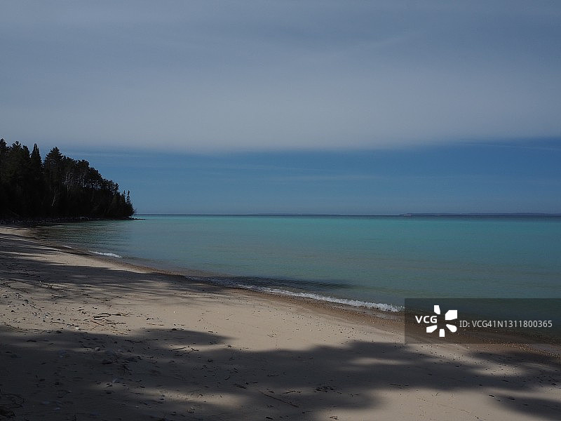 大湖区的田园海滩图片素材