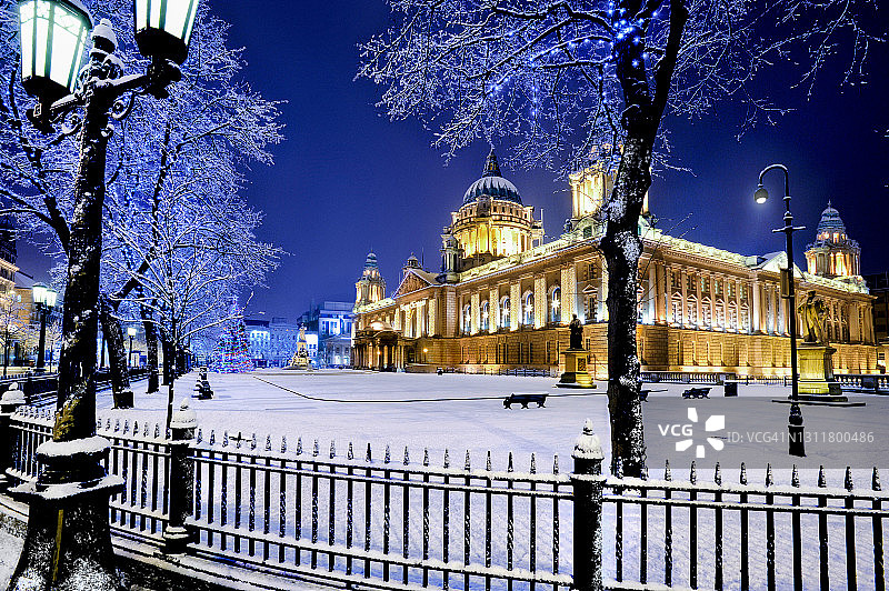 北爱尔兰贝尔法斯特市政厅雪景图片素材