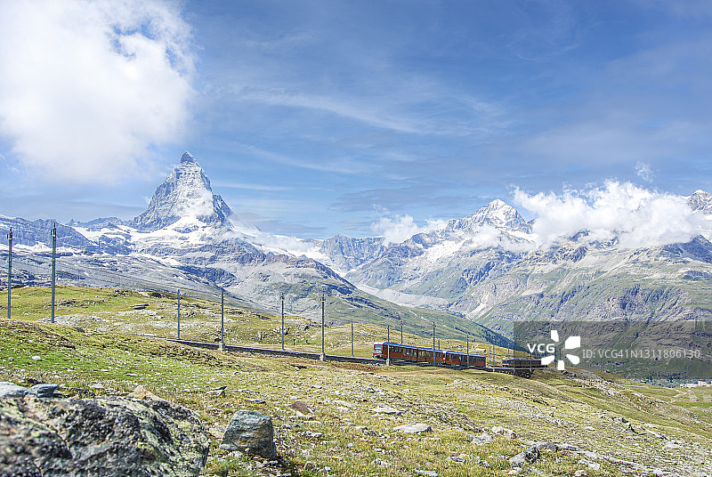 马特洪峰和戈尔内格拉特铁路（GGB）列车图片素材