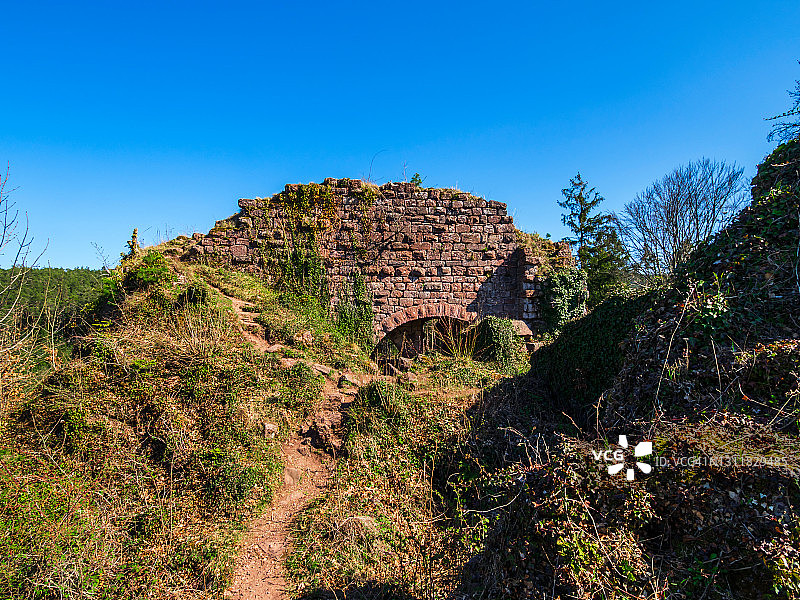 法国阿尔萨斯德雷施泰因中世纪城堡遗址图片素材
