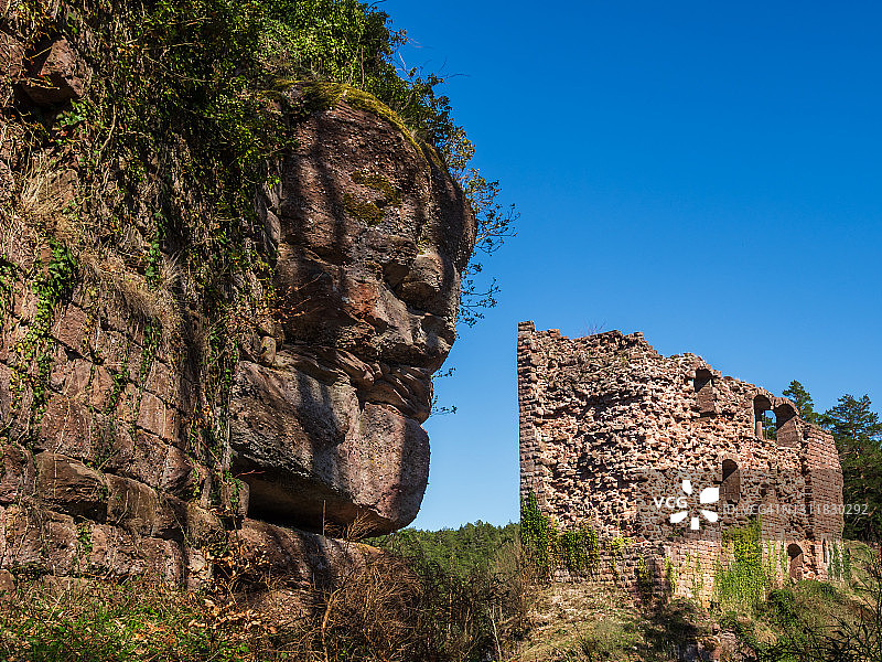 法国阿尔萨斯德雷施泰因中世纪城堡遗址图片素材