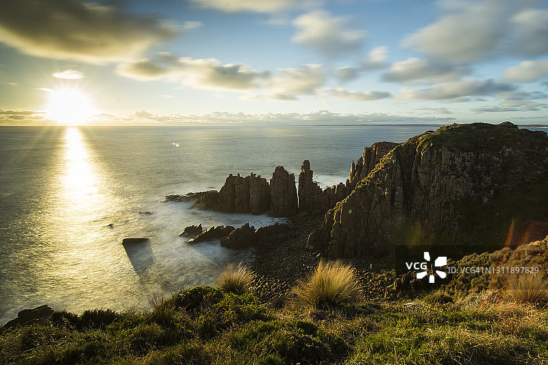 菲利普岛日落时分的顶峰石林美丽海景图片素材
