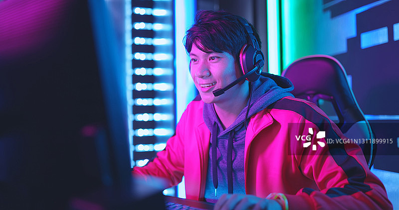 赛博运动游戏玩家赢得比赛图片素材