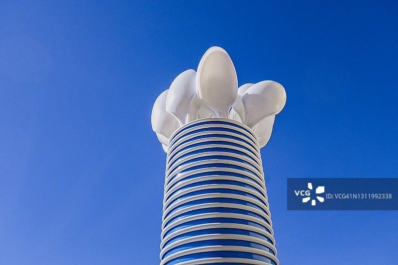 塑料杯和勺子图片素材