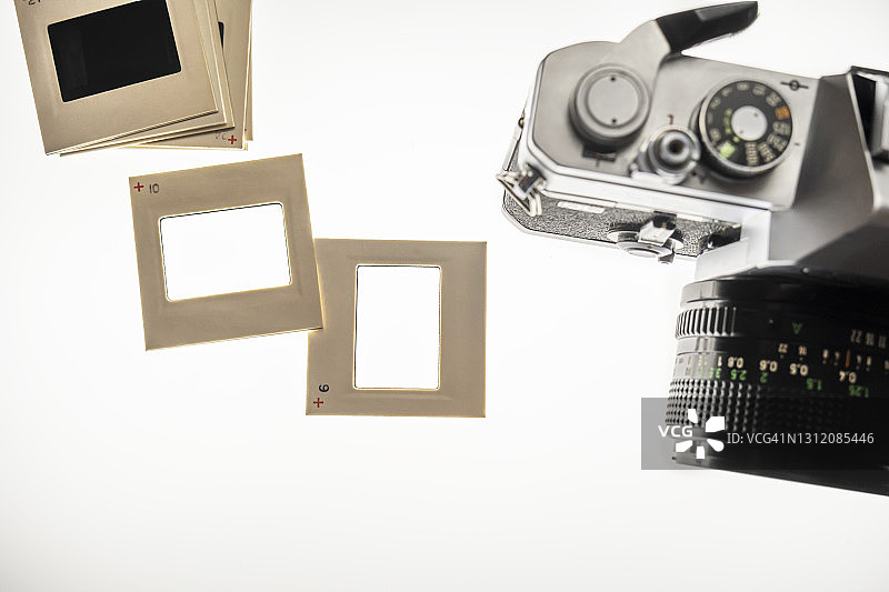 幻灯片在灯箱上的影棚照，35毫米相机图片素材