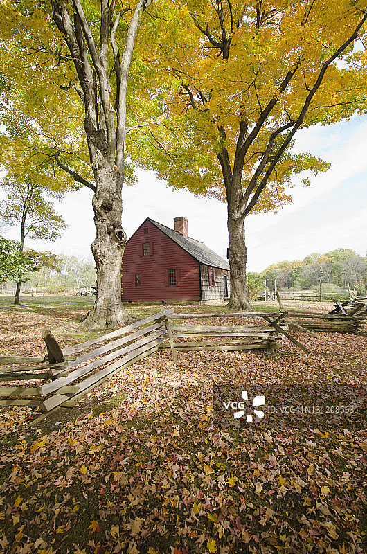 美国新泽西州莫里斯敦Jockey Hollow的秋季树木图片素材