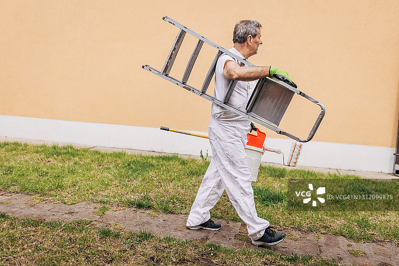 油漆匠开始工作图片素材