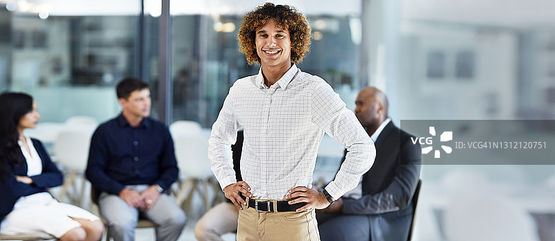 当背后有一个强大的团队支持你时，一切都很容易图片素材