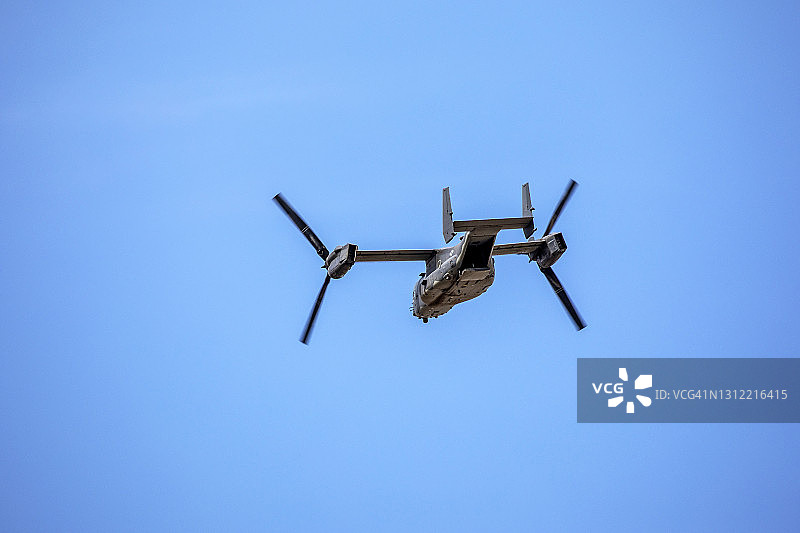 V-22鱼鹰倾转旋翼军用飞机图片素材