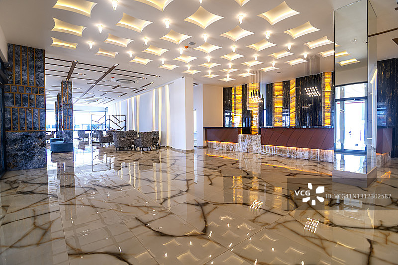 带有接待台和休息区的大厅入口图片素材