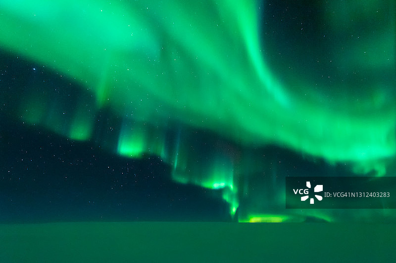 空中俯瞰极光图片素材
