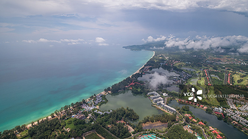 泰国普吉岛拉古娜海滩的航拍景色图片素材