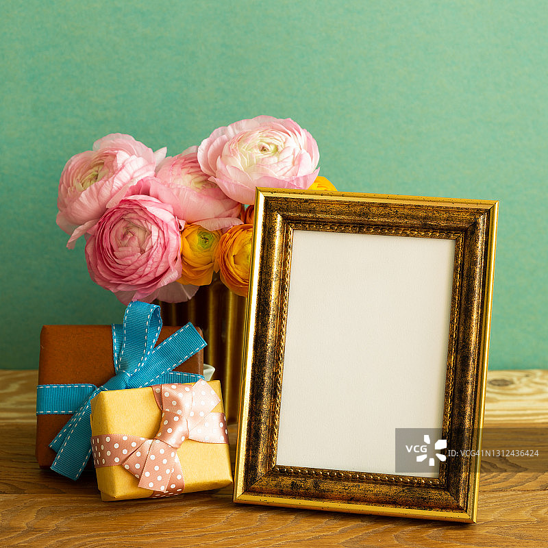 相框、礼物、鲜花图片素材