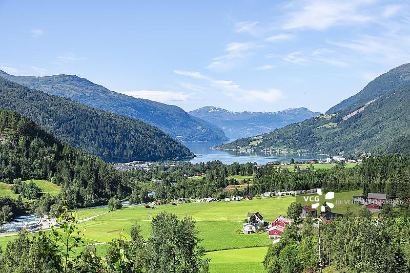 挪威韦斯特兰郡斯特林茵维克峡湾的卢恩小镇图片素材