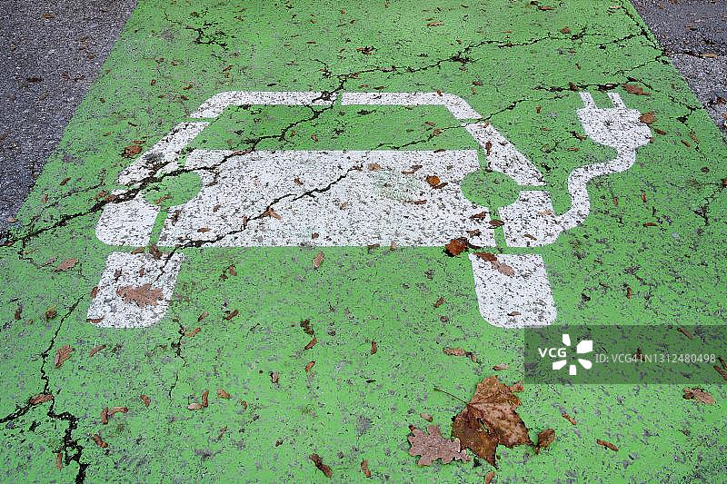 德国慕尼黑电动汽车充电站象形图图片素材