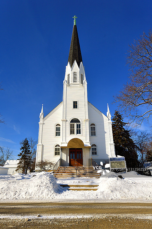 中西部冬季的教堂图片素材