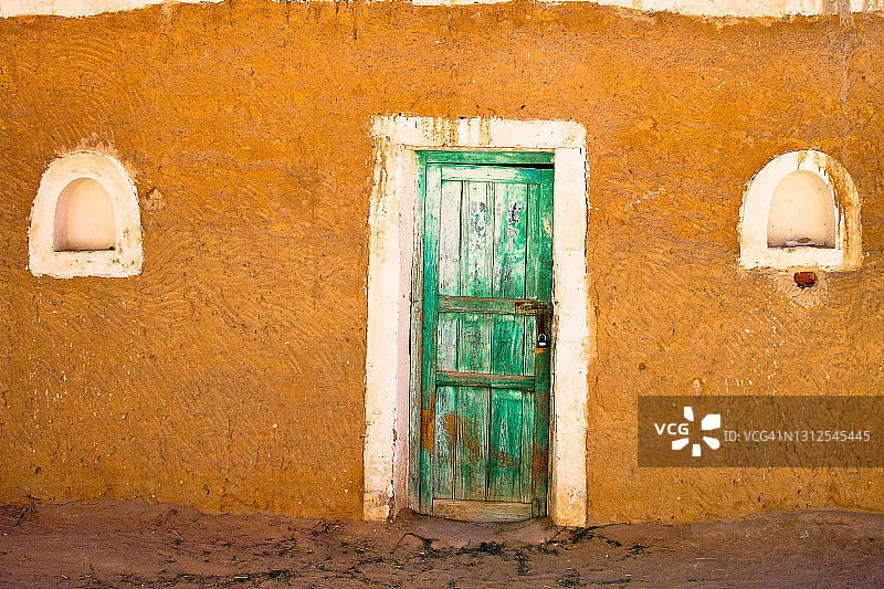 绿色旧门图片素材