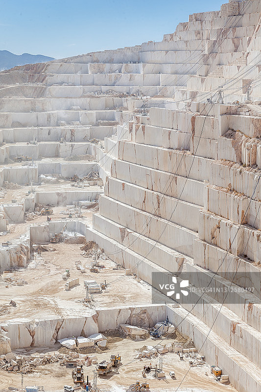 生产中的白色大理石采石场图片素材