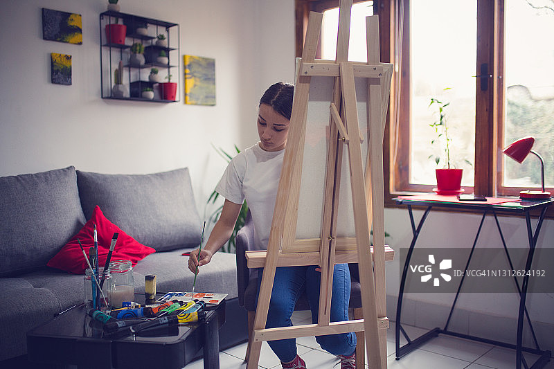 少女艺术家图片素材