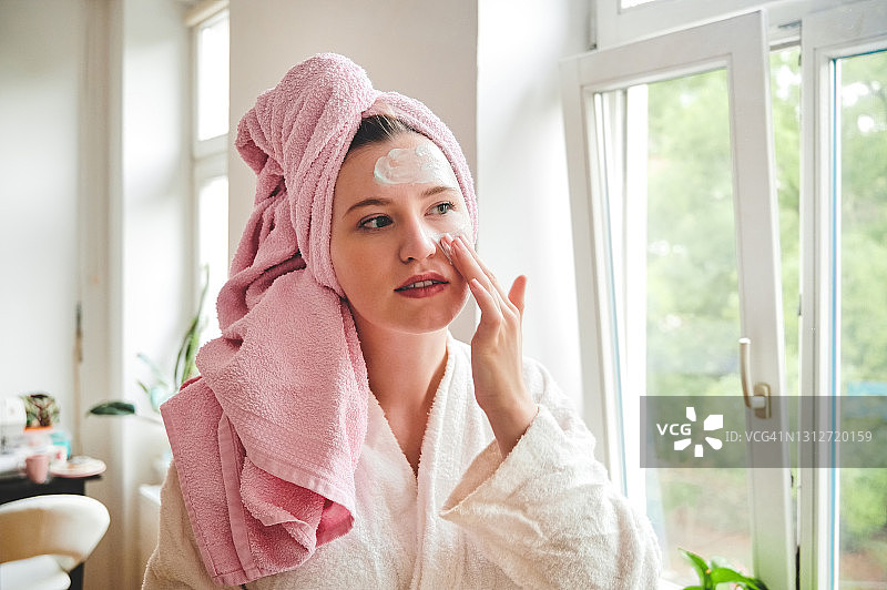 确保遮盖所有瑕疵图片素材