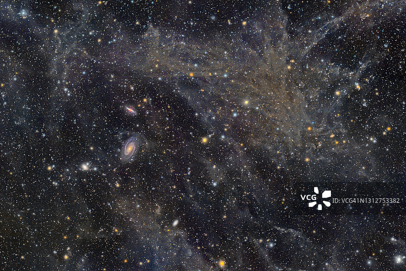 星系和深空尘埃图片素材