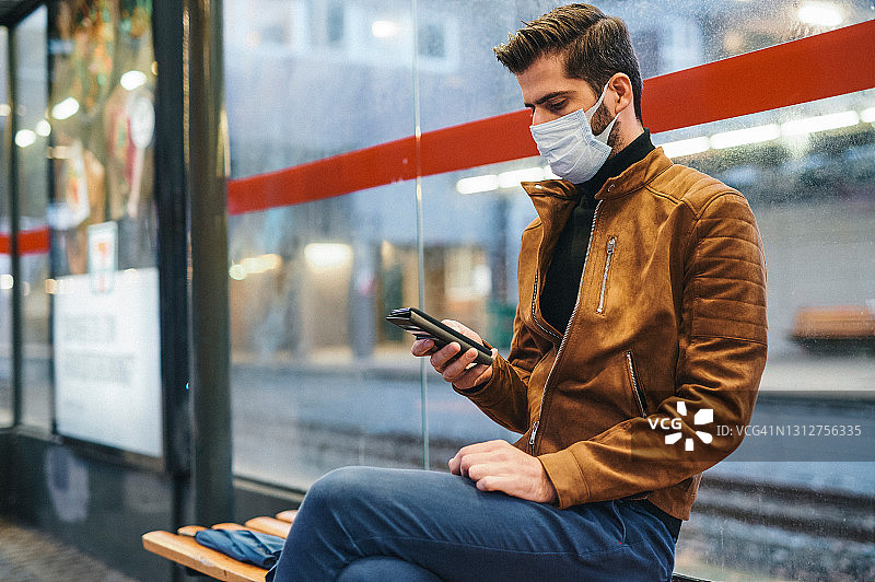 我觉得我的巴士快到了图片素材