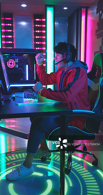 赛博运动游戏玩家赢得比赛图片素材