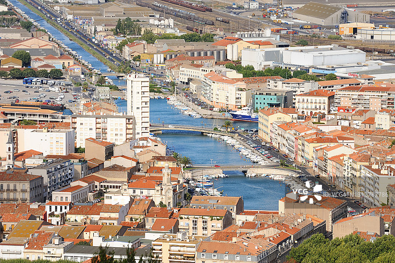 从圣克莱尔山看到的佩拉德运河图片素材