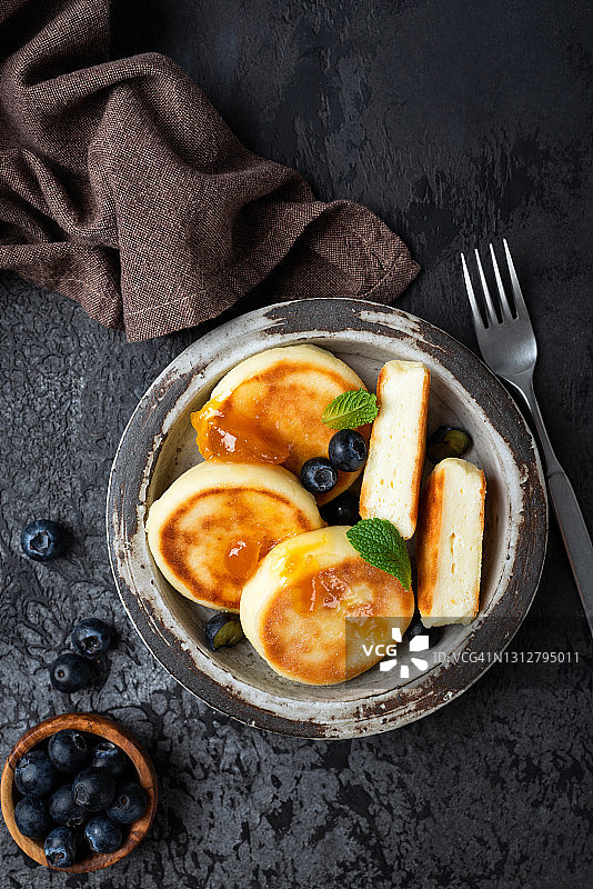 农家干酪油炸饼，西尔尼基图片素材