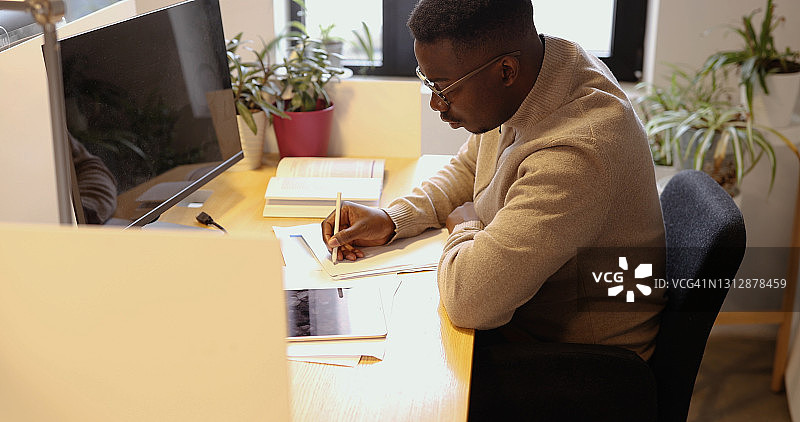 加班工作图片素材