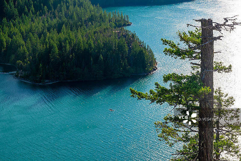 北喀斯喀特国家公园的罗斯湖瞭望台图片素材