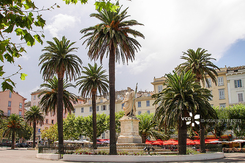 拿破仑·波拿巴雕像图片素材