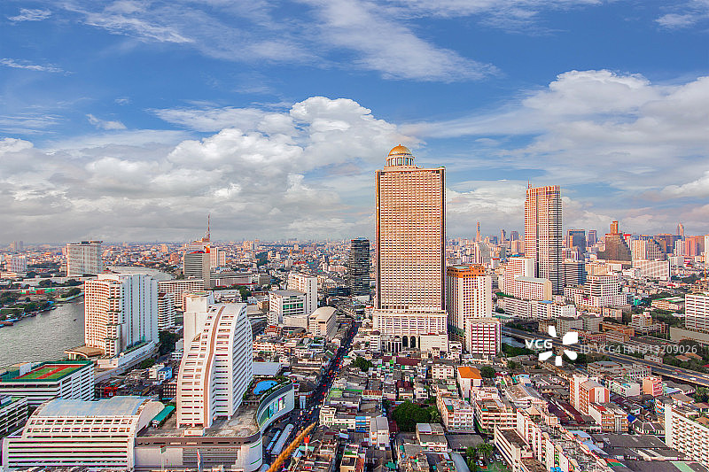 阳光下的曼谷城市商业区高楼大厦图片素材