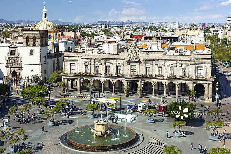瓜达拉哈拉市中心瓜达拉哈拉广场的景色，墨西哥哈利斯科州图片素材