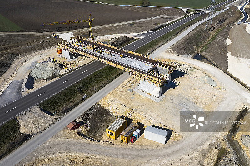 公路桥施工中航拍图片素材