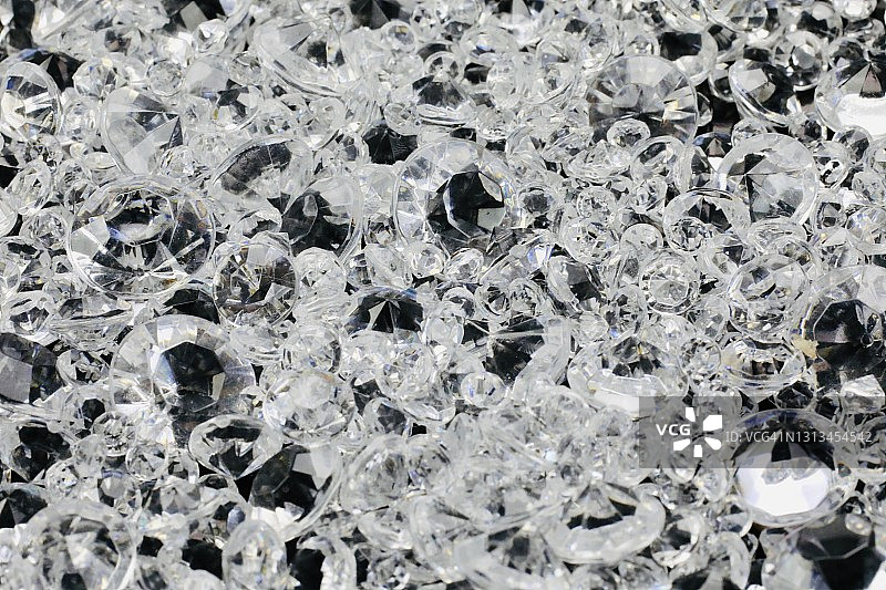 闪耀的切割钻石图片素材