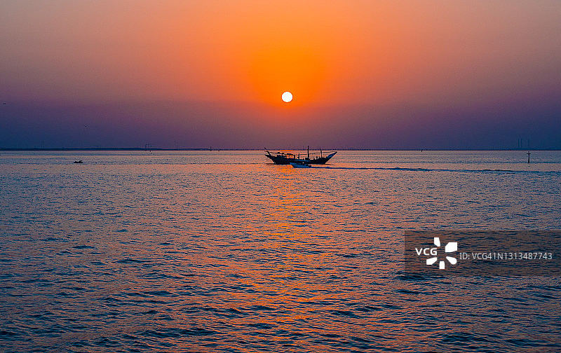 科威特城萨拉集市对面的壮丽海景图片素材
