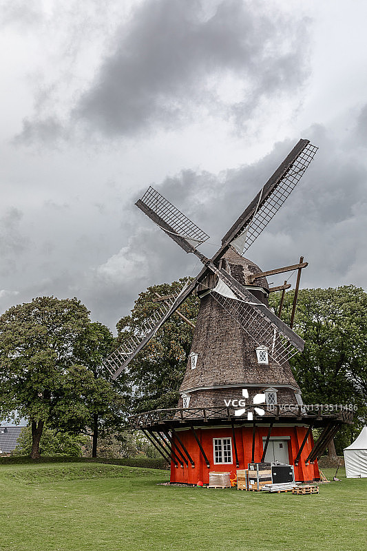 卡斯特雷特风车上的阴天图片素材