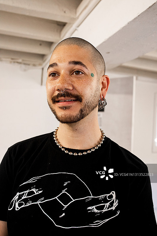 美甲店里的小企业主图片素材