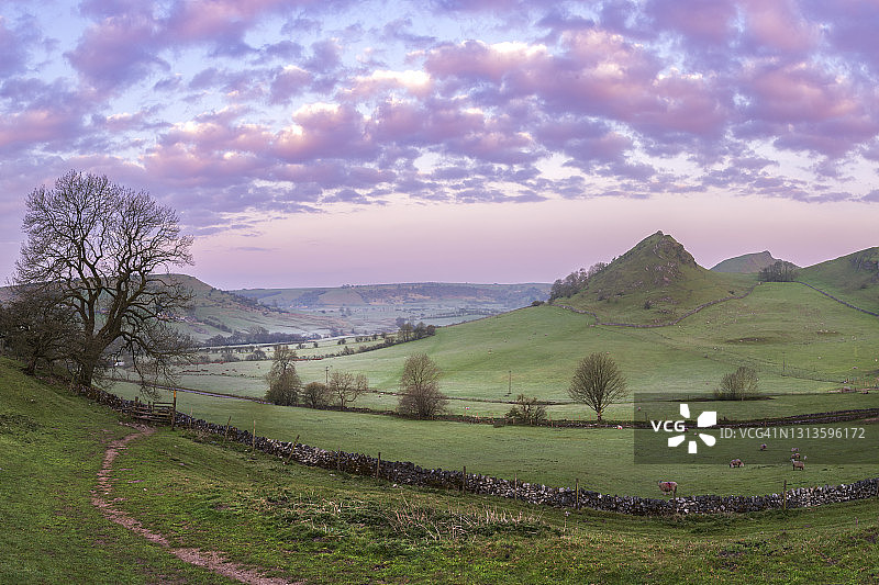 英国峰区国家公园帕克豪斯山上的黎明图片素材